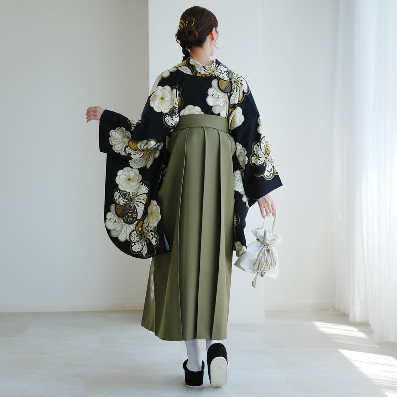【レンタル】 袴 17点セット JAPAN STYLE×中村里砂 二尺袖着物 黒地にレトロねじり梅 重ね衿縫い付済  卒業式 大学生 専門学生（1020722012）