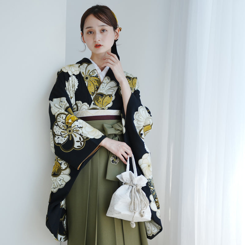 【レンタル】 袴 17点セット JAPAN STYLE×中村里砂 二尺袖着物 黒地にレトロねじり梅 重ね衿縫い付済  卒業式 大学生 専門学生（1020722012）