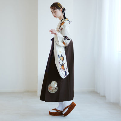 【レンタル】 袴 17点セット JAPAN STYLE×中村里砂 二尺袖着物 グレージュにレトロねじり梅 重ね衿縫い付済  卒業式 大学生 専門学生（1020722112）