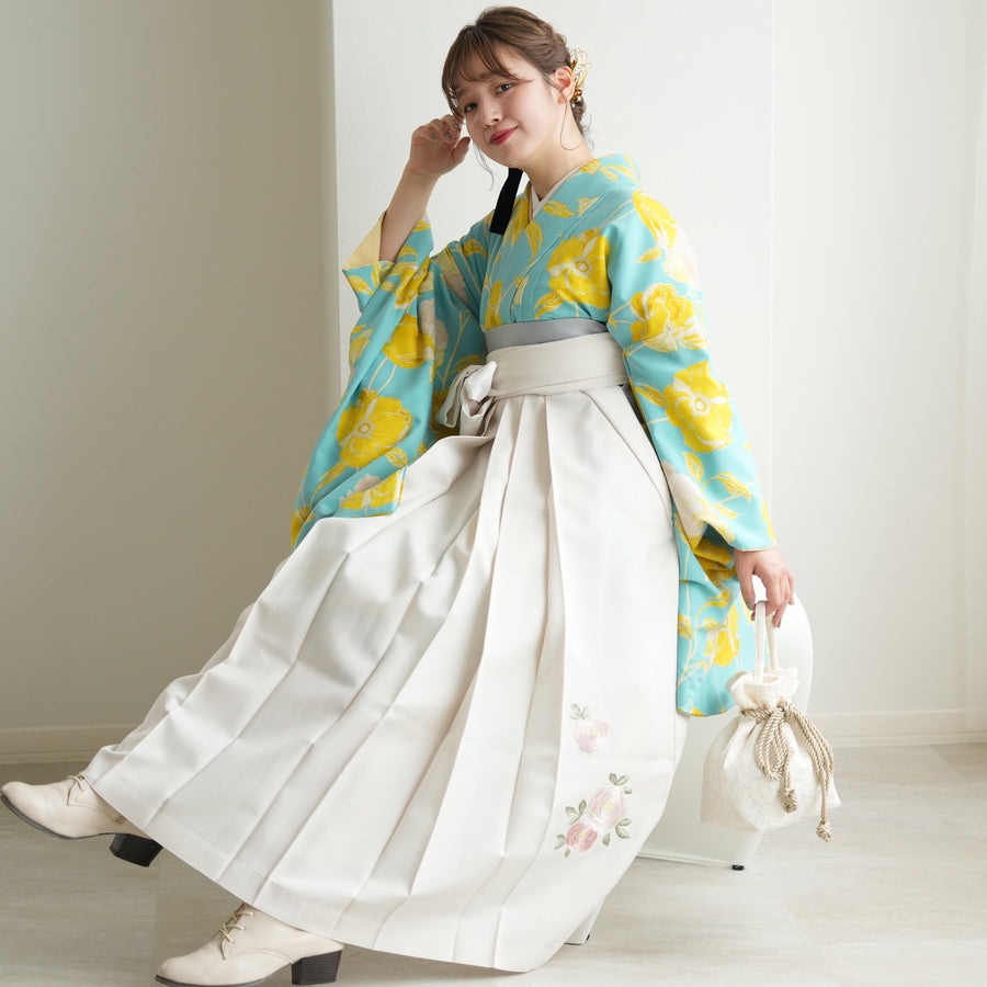 最新　玉城ティナ 紅一点 個性的 袴 人気   卒業式  着物　二尺袖　単品 二尺袖袴：玉城ティナ×紅一点G971 グレー 薔薇│ 袴レンタル │ 京都