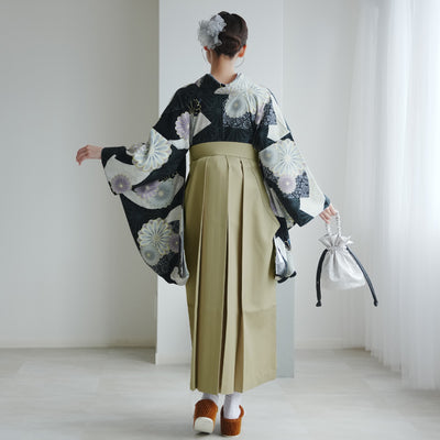 【レンタル】 袴 17点セット JAPAN STYLE×中村里砂 二尺袖着物 濃紺に菊と扇面 重ね衿縫い付済  卒業式 大学生 専門学生（1020726501）