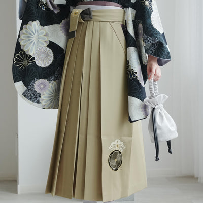 【レンタル】 袴 17点セット JAPAN STYLE×中村里砂 二尺袖着物 濃紺に菊と扇面 重ね衿縫い付済  卒業式 大学生 専門学生（1020726501）