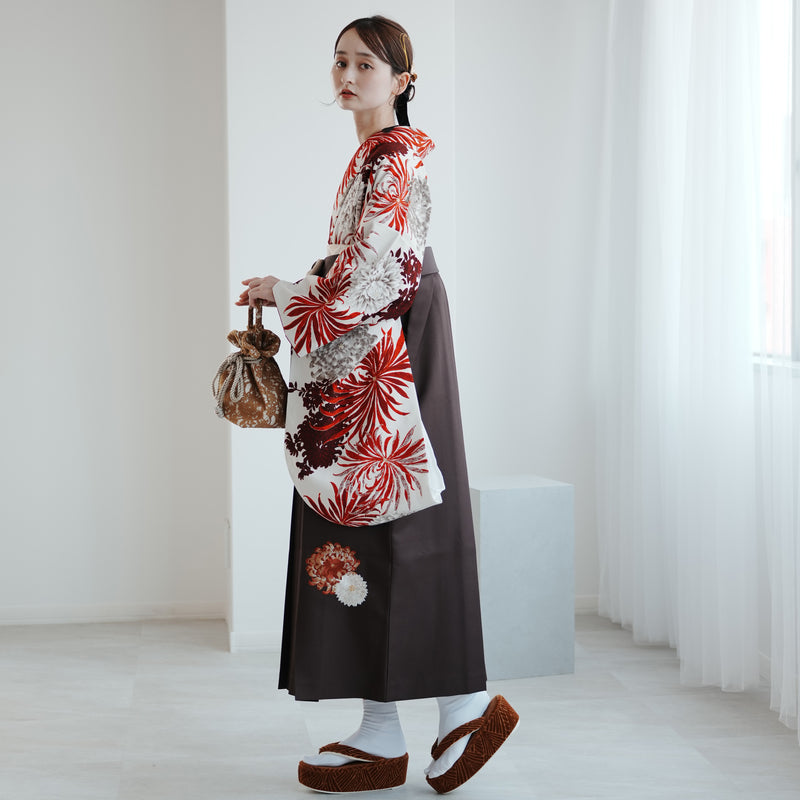 【レンタル】 袴 17点セット 玉城ティナ×紅一点 二尺袖着物 乱菊・赤  重ね衿縫い付済  卒業式 大学生 専門学生（1020727101）