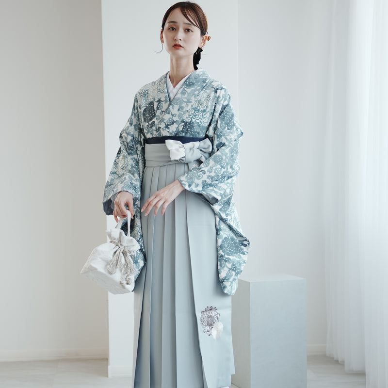 【レンタル】 袴 17点セット 玉城ティナ×紅一点 二尺袖着物 ブルーグレーの菊尽くし  重ね衿縫い付済  卒業式 大学生 専門学生（1020727201）