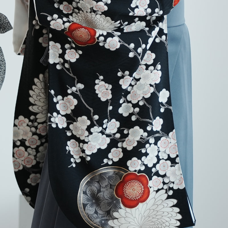 【レンタル】 袴 17点セット 九重 二尺袖着物 梅に菊・黒   重ね衿縫い付済  卒業式 大学生 専門学生（1020727401）