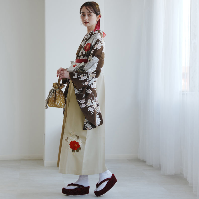 【レンタル】 袴 17点セット 九重 二尺袖着物 梅に菊・ブラウン   重ね衿縫い付済  卒業式 大学生 専門学生（1020727501）
