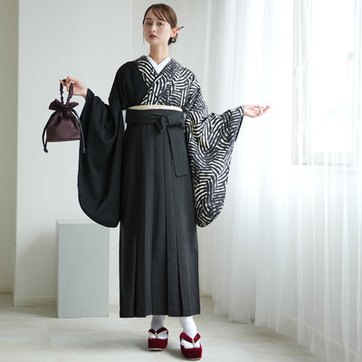 【レンタル】 袴 17点セット 二尺袖着物 半身 ジオメトリック×ブラック 重ね衿縫い付済  卒業式 大学生 専門学生（1020727701）