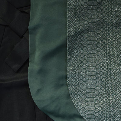 【レンタル】 袴 17点セット 二尺袖着物 半身 月霞パイソン 翠色 アシンメトリー グリッター ラメ 蛇柄 重ね衿縫い付済  卒業式 大学生 専門学生（1020728101）