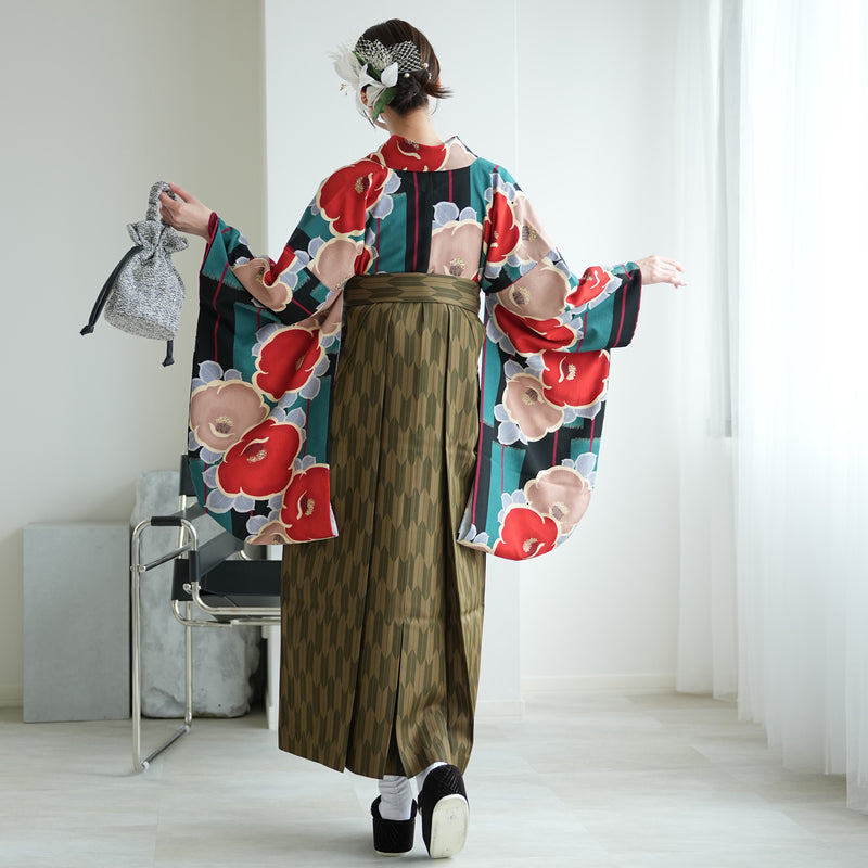 【レンタル】 袴 17点セット  utatane 二尺袖着物 大正浪漫の渋色つばき 袴95cm（身長約158-163cm）重ね衿縫い付済  卒業式 大学生 専門学生（1021608701）