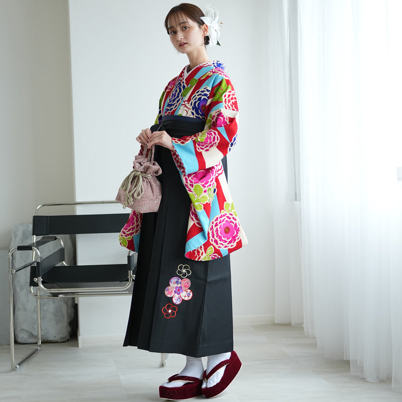 【レンタル】 袴 17点セット  二尺袖着物 赤と水色の縞々菊 袴95cm（身長約158-163cm）重ね衿縫い付済  卒業式 大学生 専門学生（1021610301）