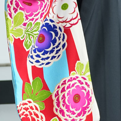 【レンタル】 袴 17点セット  二尺袖着物 赤と水色の縞々菊 袴95cm（身長約158-163cm）重ね衿縫い付済  卒業式 大学生 専門学生（1021610301）