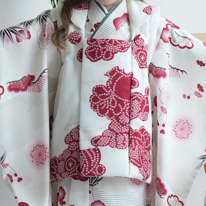 七五三着物 3歳 女の子 被布セット】販売品 白百合色に絞り柄×元禄梅