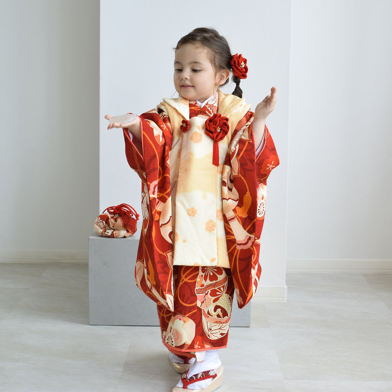 【レンタル】七五三着物 3歳女の子 被布セット 京舞 雪輪に梅・薄橙（1403626300）※2025年10～11月予約空き無し