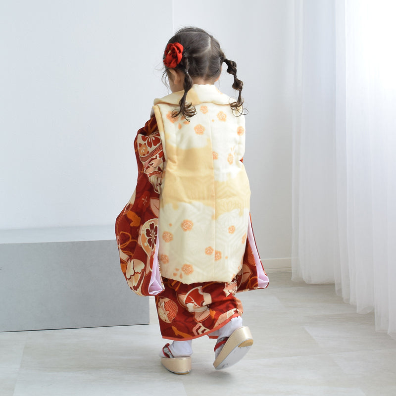 【レンタル】七五三着物 3歳女の子 被布セット 京舞 雪輪に梅・薄橙（1403626300）※2025年10～11月予約空き無し