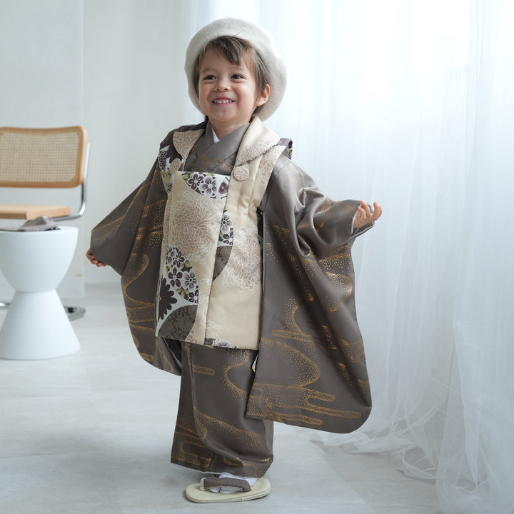 七五三　男の子　３歳　被布セット　utatane ひよこ商店 七五三着物 3歳 男の子 被布セット】販売品 ベージュ金彩×墨黒の