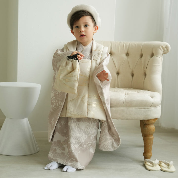 レンタル】七五三着物 3歳男の子 被布セット ベージュ金彩×松文様