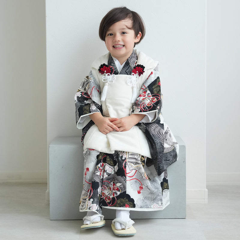 【レンタル】七五三着物 3歳男の子 被布セット 松に鷹・黒 華徒然（1405606600）