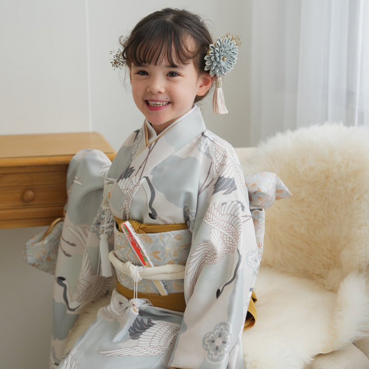 508agu49◎七五三 三歳 女の子 セミアンティーク着物&半襦袢◎ 三歳 七五三＊水色×赤 花薬玉＊アンティーク子供着物 A370