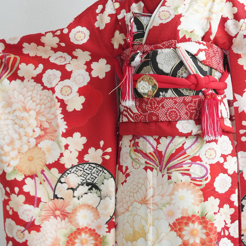 【レンタル】七五三着物 7歳女の子 華徒然 着物セット 四つ身 絵羽 古典花結びに御所車・赤 （1409613300）
