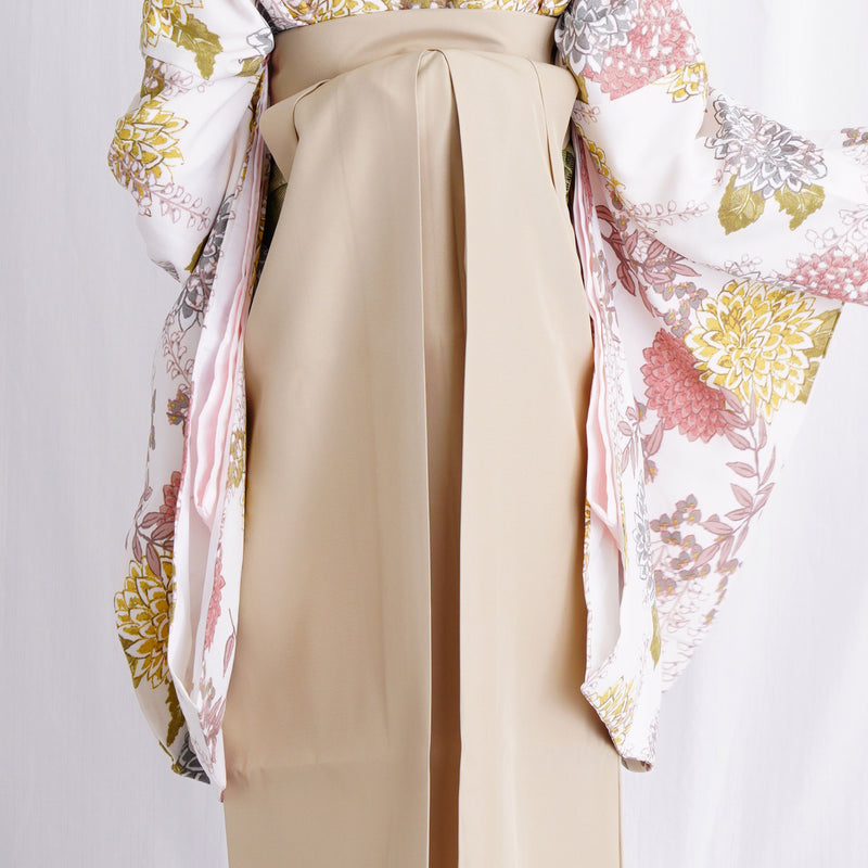 【レンタル】ひよこ商店 2尺袖 袴 15点セット 袴83cm（身長138-145cm）袴87cm（身長145-152cm） レトロモダン系 菊 アイボリー系（1420673202）