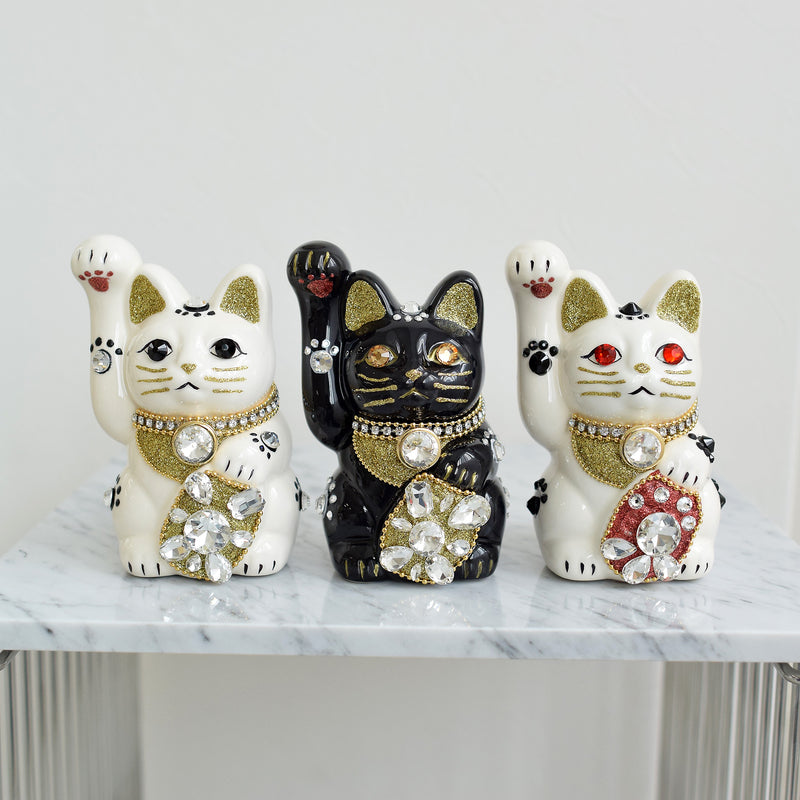 【ニコアンティーク×ご縁猫 招き猫 ねこ球太郎 手ぬぐい 2点セット】4号 白 右手上げ 日本製 注染 手染め 手拭い ハンドメイド 陶器 置物　プレゼントにも （2499648100）