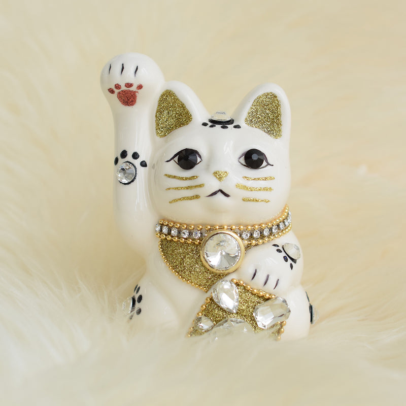 【ニコアンティーク×ご縁猫 招き猫 ねこ球太郎 手ぬぐい 2点セット】4号 白 右手上げ 日本製 注染 手染め 手拭い ハンドメイド 陶器 置物　プレゼントにも （2499648100）