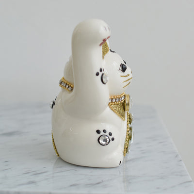 【ニコアンティーク×ご縁猫 招き猫 ねこ球太郎 手ぬぐい 2点セット】4号 白 右手上げ 日本製 注染 手染め 手拭い ハンドメイド 陶器 置物　プレゼントにも （2499648100）
