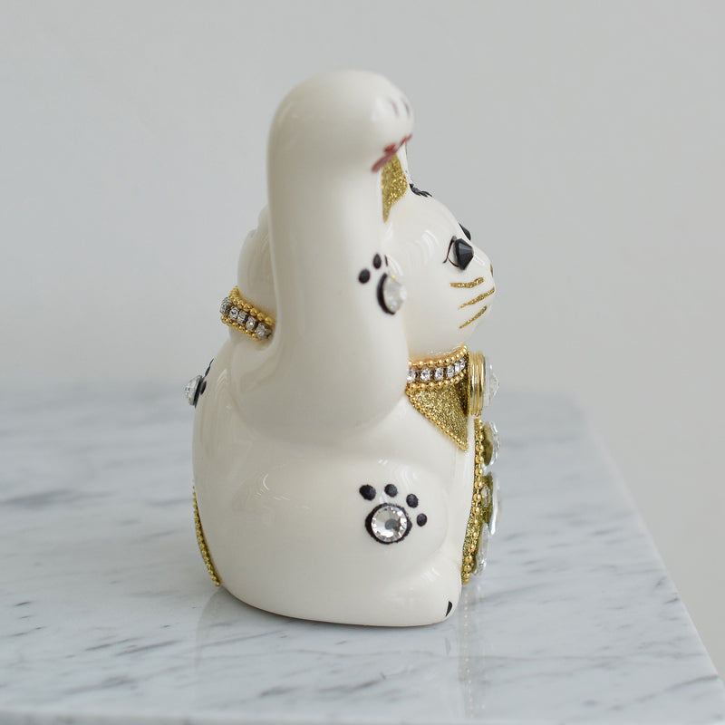 【ニコアンティーク×ご縁猫 招き猫 ねこ球太郎 手ぬぐい 2点セット】4号 白 右手上げ 日本製 注染 手染め 手拭い ハンドメイド 陶器 置物　プレゼントにも （2499648100）