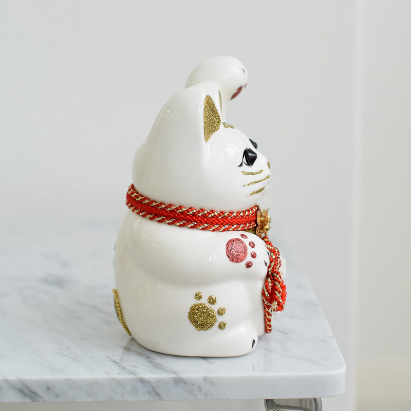 【ニコアンティーク×ご縁猫 招き猫 ねこ球代 手ぬぐい 2点セット】4号 白 左手上げ 日本製 注染 手染め 手拭い ハンドメイド 陶器 置物　プレゼントにも （2499648300）