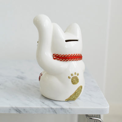 【ニコアンティーク×ご縁猫 招き猫 ねこ球代 手ぬぐい 2点セット】4号 白 左手上げ 日本製 注染 手染め 手拭い ハンドメイド 陶器 置物　プレゼントにも （2499648300）