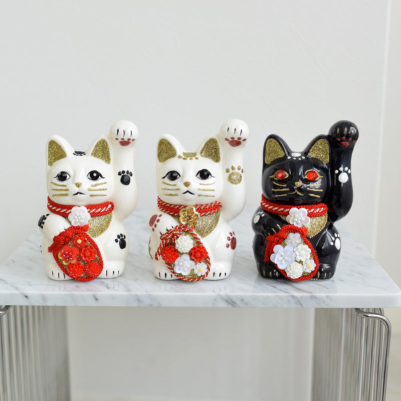 【ニコアンティーク×ご縁猫 招き猫 ねこ球美 手ぬぐい 2点セット】4号 白 左手上げ 日本製 注染 手染め 手拭い ハンドメイド 陶器 置物　プレゼントにも （2499648400）