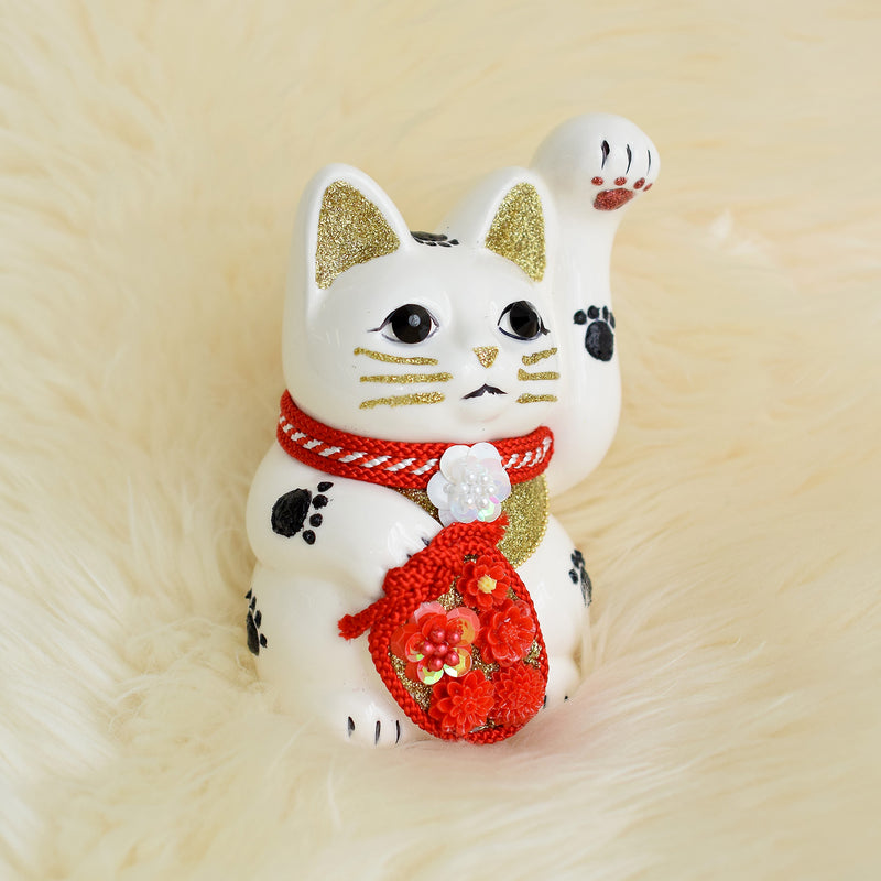 【ニコアンティーク×ご縁猫 招き猫 ねこ球美 手ぬぐい 2点セット】4号 白 左手上げ 日本製 注染 手染め 手拭い ハンドメイド 陶器 置物　プレゼントにも （2499648400）