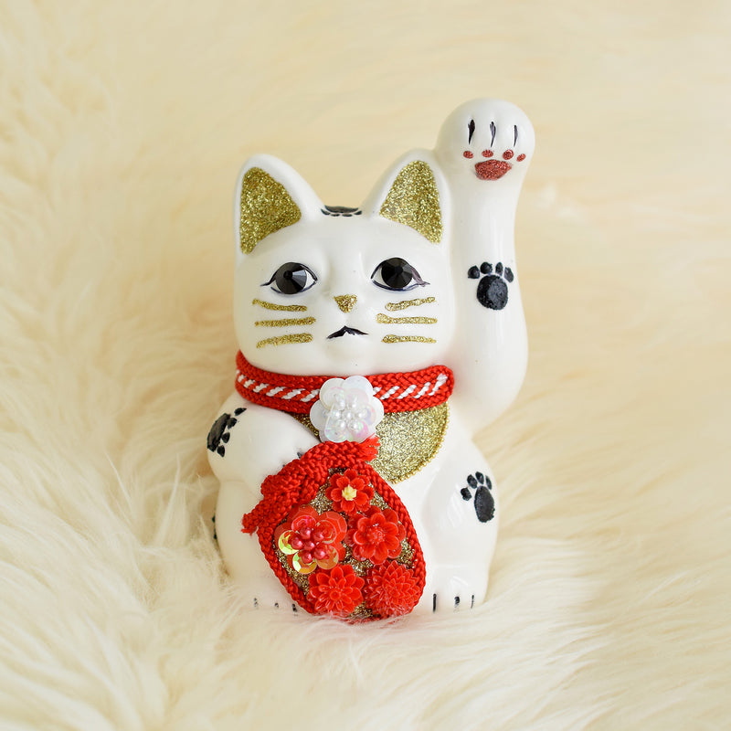 【ニコアンティーク×ご縁猫 招き猫 ねこ球美 手ぬぐい 2点セット】4号 白 左手上げ 日本製 注染 手染め 手拭い ハンドメイド 陶器 置物　プレゼントにも （2499648400）
