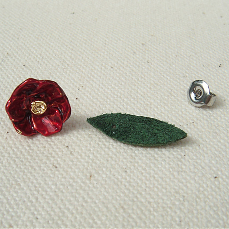 ピアス 両耳 Palnart Poc 椿 日本製 ハンドメイド【取り寄せ品】（2503609300）