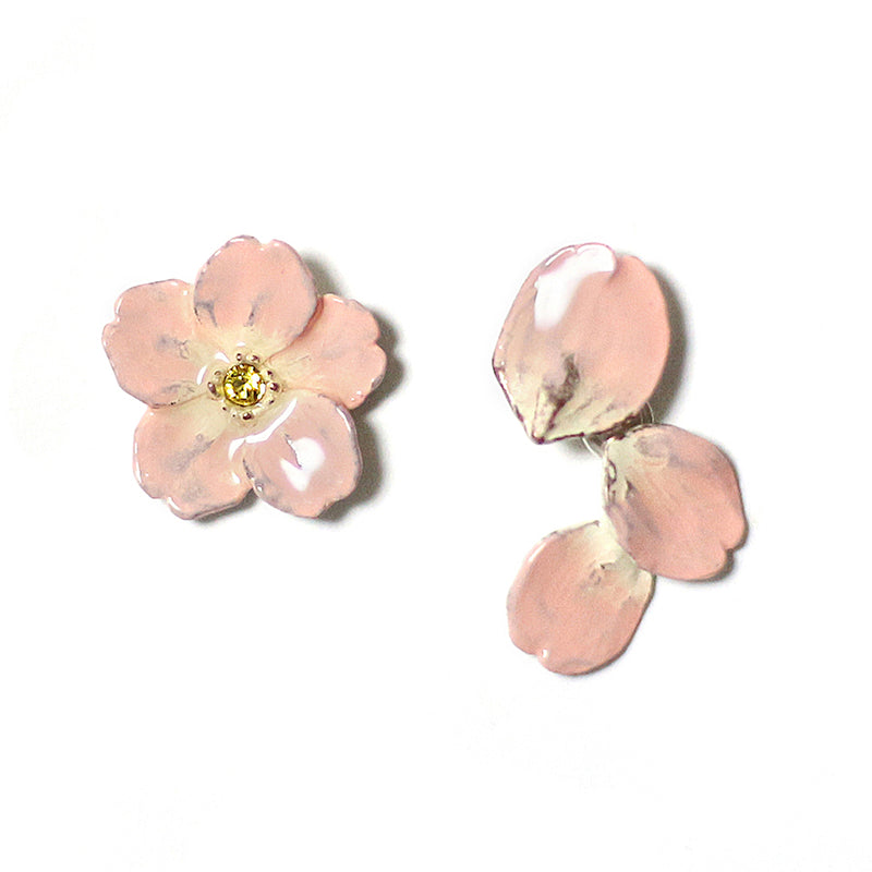 ピアス 両耳 Palnart Poc サクラひらりピアス 日本製 ハンドメイド【取り寄せ品】（2503611300）