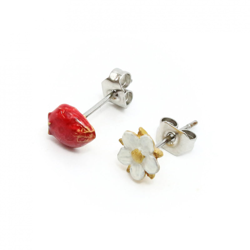ピアス 両耳 Palnart Poc 春いちご 日本製 ハンドメイド【取り寄せ品】（2503612700）