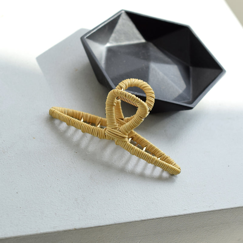 【髪飾り 籐ラインアートヘアクリップ　バンスクリップ】単品 utatane ラタンウィッカー　籐編み ハンドメイド 天然素材 ボヘミアン 浴衣や着物のヘアアレンジに（2510605300）