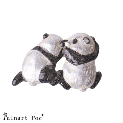 ブローチ　Palnart Poc 子パンダ 日本製 ハンドメイド【取り寄せ品】（2511605800）