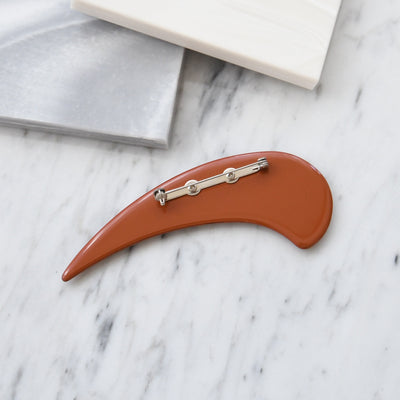 【ブローチ 蒔絵 朱赤つの 金モダン】日本製  和風アクセサリー ハンドメイド （2511606700）