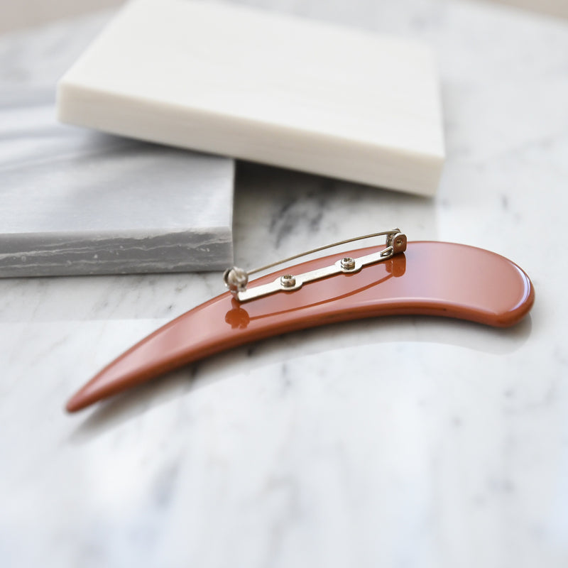 【ブローチ 蒔絵 朱赤つの 金モダン】日本製  和風アクセサリー ハンドメイド （2511606700）