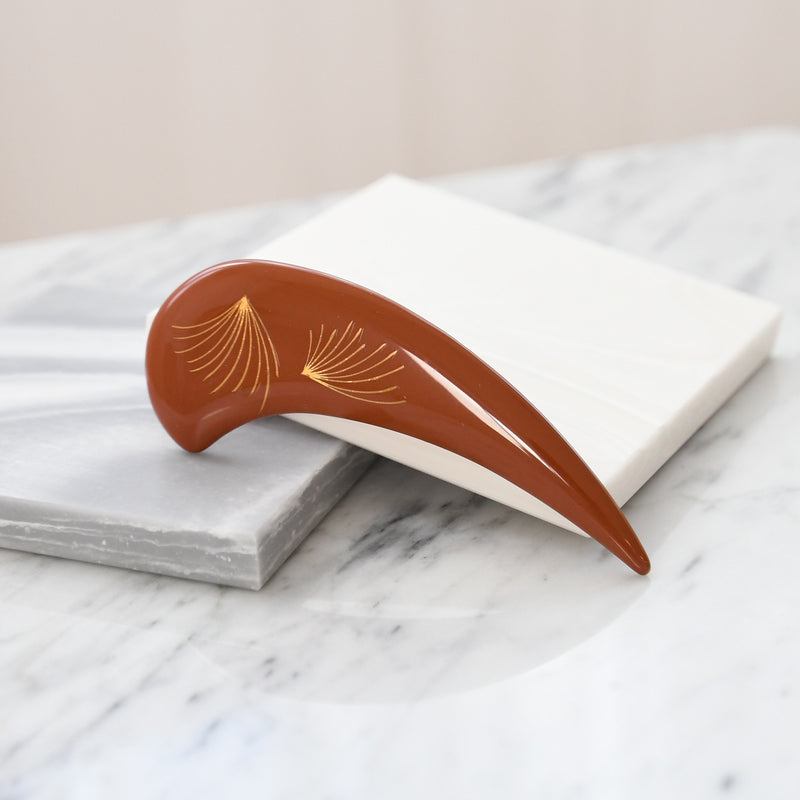 【ブローチ 蒔絵 朱赤つの 金ミニマル】日本製  和風アクセサリー ハンドメイド （2511606800）