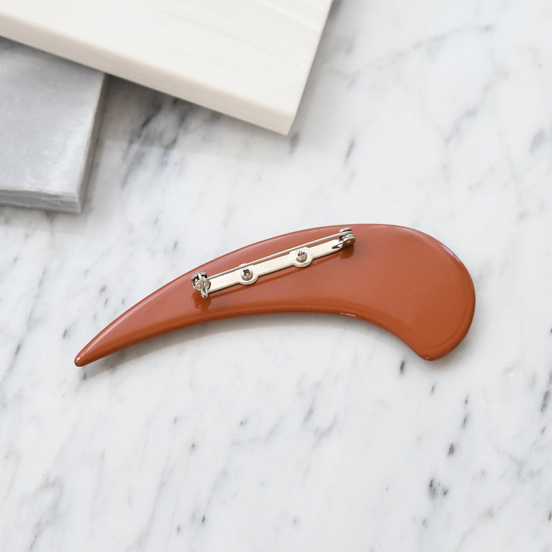 【ブローチ 蒔絵 朱赤つの 金ミニマル】日本製  和風アクセサリー ハンドメイド （2511606800）