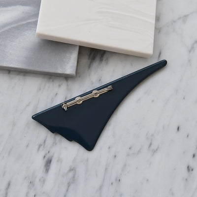 【ブローチ 蒔絵 紺鼠扇 金ミニマル】日本製  和風アクセサリー ハンドメイド （2511607200）