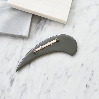 【ブローチ 蒔絵 墨つの 金モダン】日本製  和風アクセサリー ハンドメイド （2511607500）