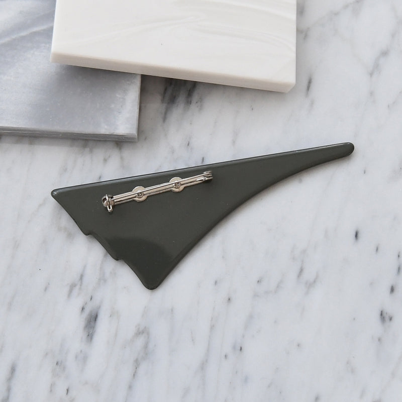 【ブローチ 蒔絵 墨扇 金ミニマル】日本製  和風アクセサリー ハンドメイド （2511607700）