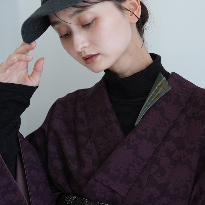 【ブローチ 蒔絵 墨扇 金ミニマル】日本製  和風アクセサリー ハンドメイド （2511607700）