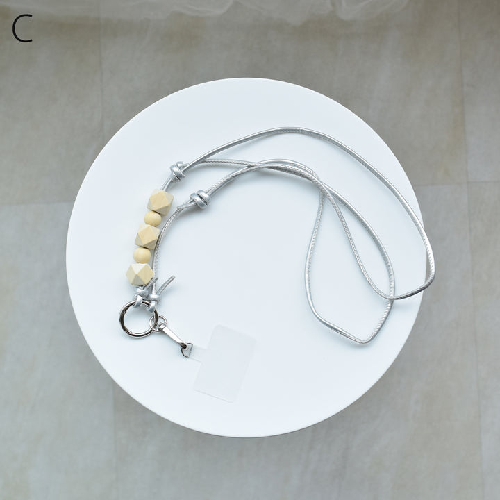 レザー調コード＆ウッドビーズストラップ】スマホ ストラップ