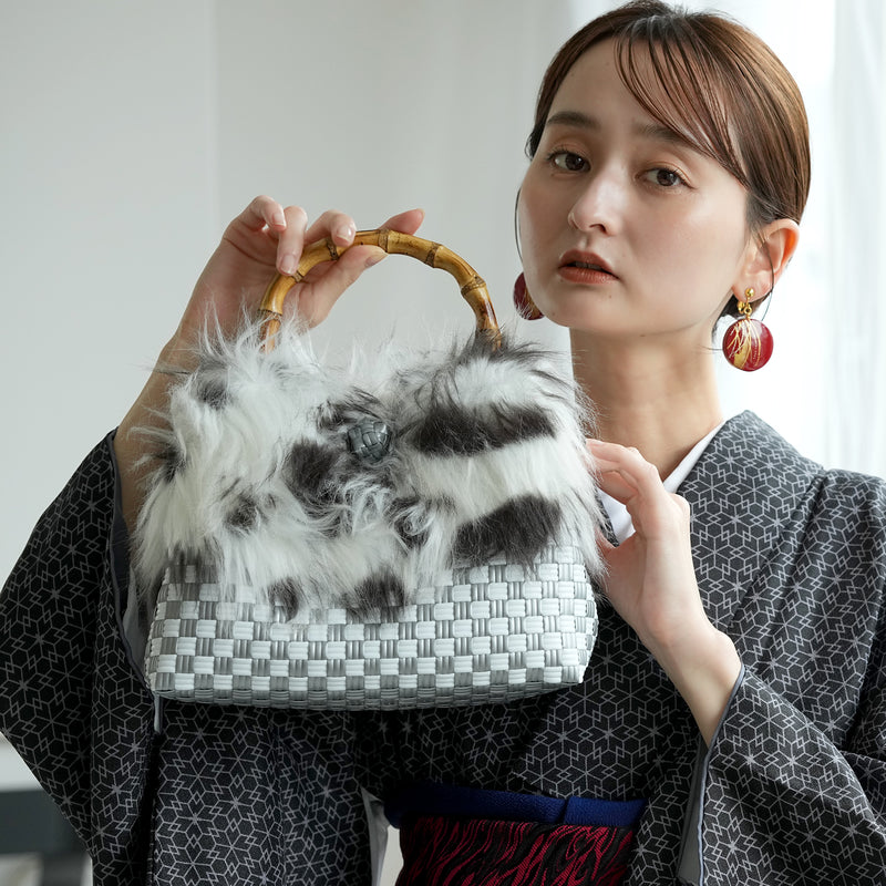 【ファー付ミニトートバッグ】バンブーリングハンドル×プレミアムリサイクル  シルバー×ダルメシアン フェイクファー和装 カジュアル（2690608100）