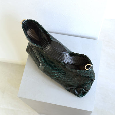 【PYTHON パイソン ウェーブトートバッグ】ミニ グリーン ショルダーつき 本革 蛇革 コブラ革 和装 カジュアル エキゾチックレザー　お洋服はもちろん 着物にも（2690608200）
