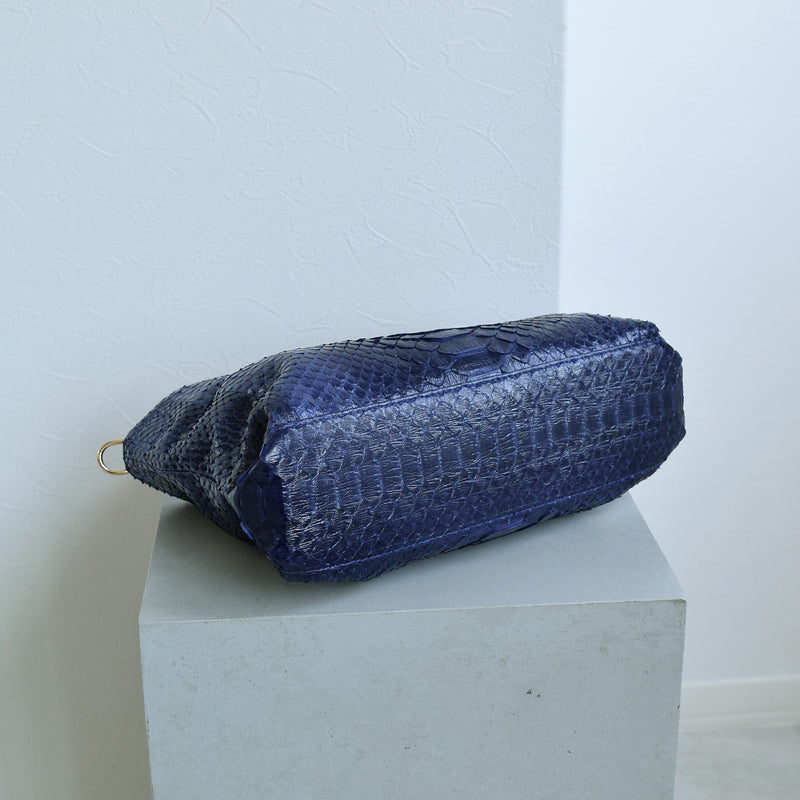 【PYTHON パイソン ウェーブトートバッグ】ミニ パープル ショルダーつき 本革 蛇革 コブラ革 和装 カジュアル エキゾチックレザー　お洋服はもちろん 着物にも（2690608300）